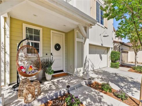 111 Bumblebee , Irvine, CA