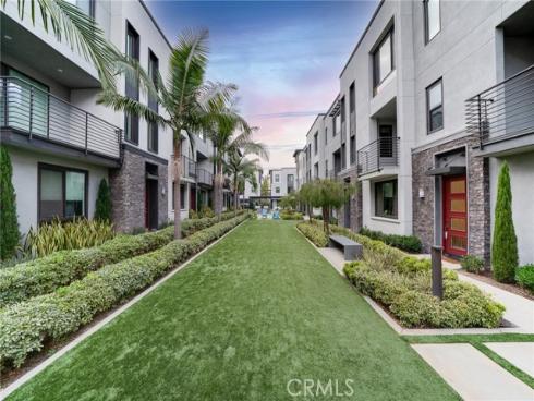 122 Schick , Irvine, CA
