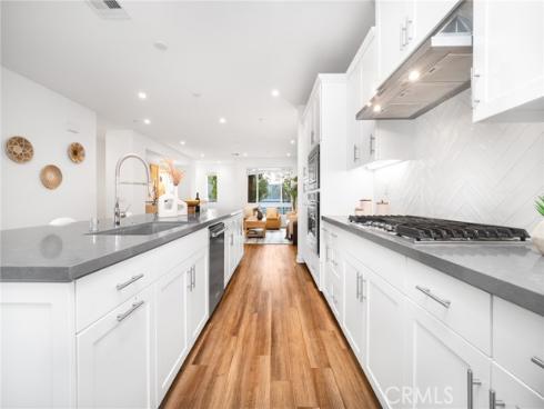 122 Schick , Irvine, CA