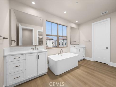 206 Mistwater , Irvine, CA