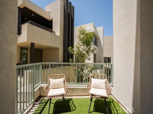 128 Catalyst , Irvine, CA