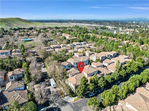 229 Dewdrop , Irvine, CA