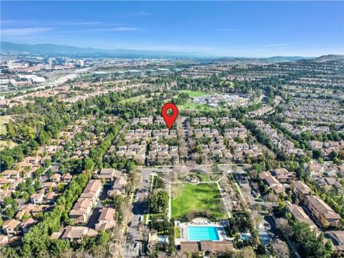 229 Dewdrop , Irvine, CA