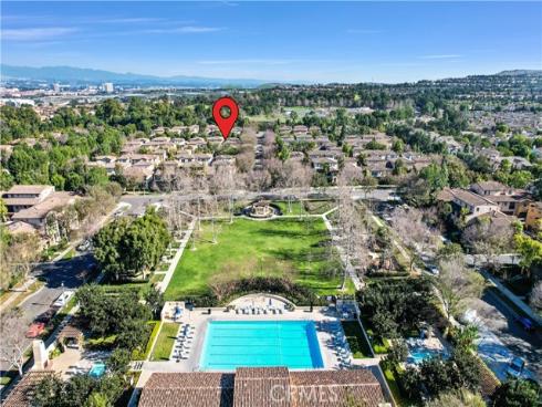 229 Dewdrop , Irvine, CA