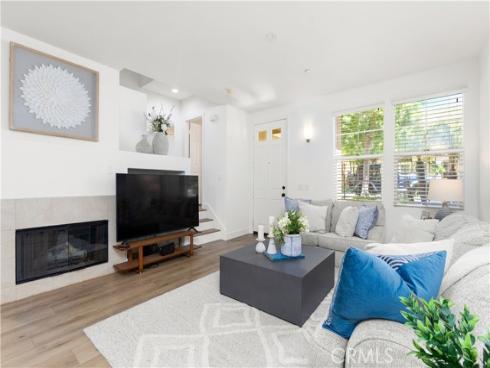 229 Dewdrop , Irvine, CA