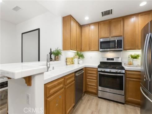 229 Dewdrop , Irvine, CA