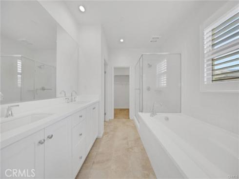 126 Gulfstream , Irvine, CA