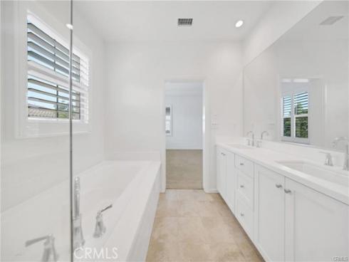 126 Gulfstream , Irvine, CA