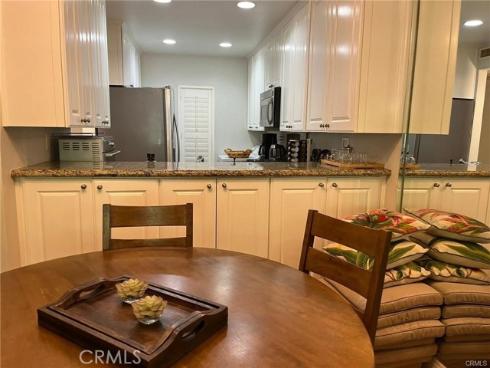 142 Orange Blossom 112 , Irvine, CA