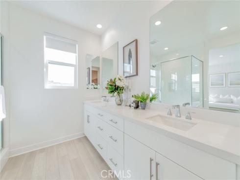 185 Yugen , Irvine, CA
