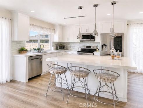 10 Sunflower , Irvine, CA