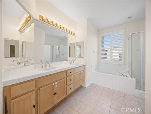 43  Del Carlo  , Irvine, CA