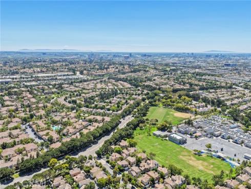 43  Del Carlo  , Irvine, CA