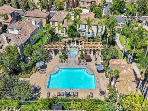 43  Del Carlo  , Irvine, CA