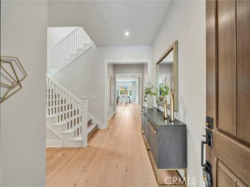 207  Pinnacle  , Irvine, CA