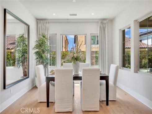 207  Pinnacle  , Irvine, CA