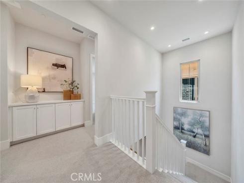 207  Pinnacle  , Irvine, CA