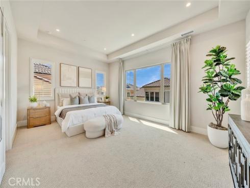 207  Pinnacle  , Irvine, CA