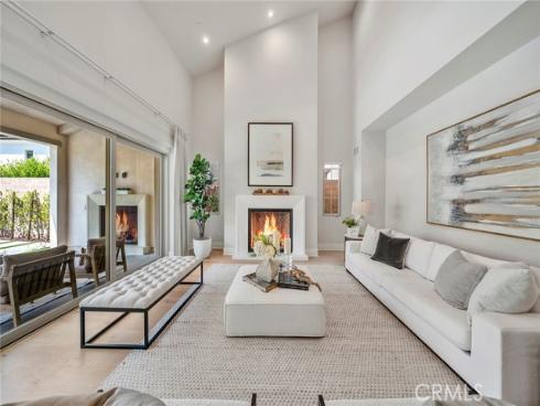 207  Pinnacle  , Irvine, CA
