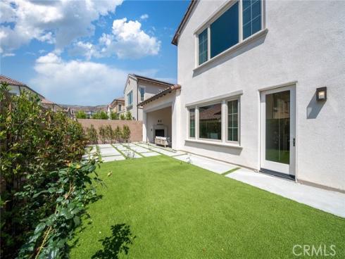 207  Pinnacle  , Irvine, CA