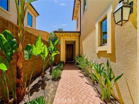 53  Open Range  , Irvine, CA