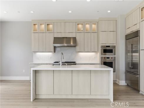 156  Apron  , Irvine, CA