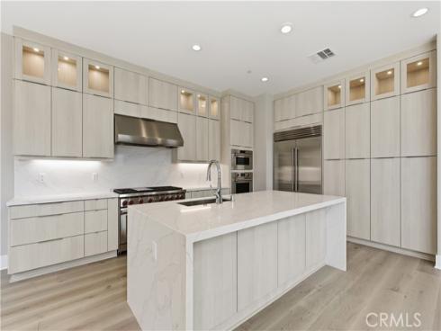 156  Apron  , Irvine, CA