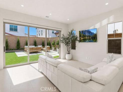 108 Oakstone , Irvine, CA