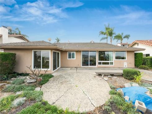 611 Honeywood Lane, La Habra, CA