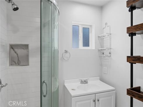 301 W 1st , La Habra, CA
