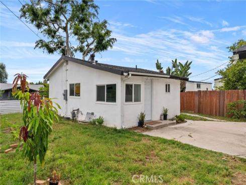 301 W 1st , La Habra, CA