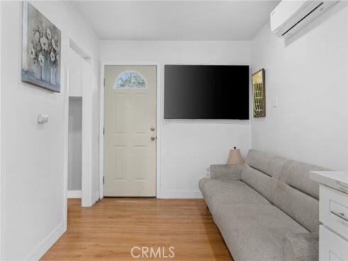 301 W 1st , La Habra, CA
