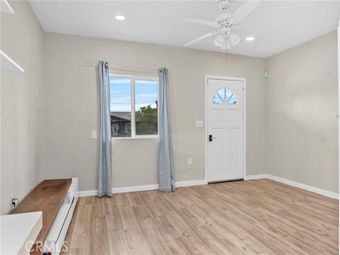 301 W 1st , La Habra, CA