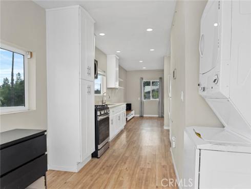 301 W 1st , La Habra, CA