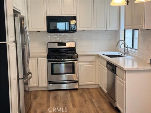 950 W Lambert 11 , La Habra, CA