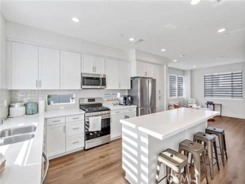 149 E Knox , La Habra, CA