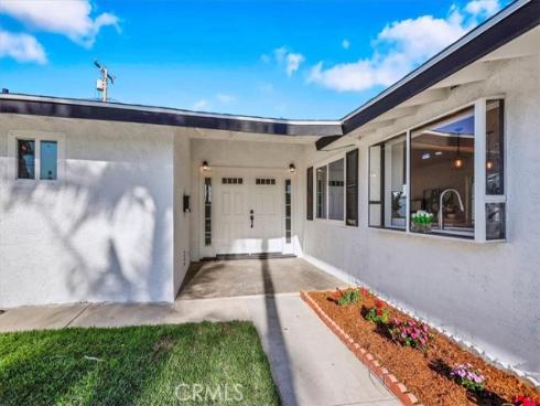 600  Maple  , La Habra, CA