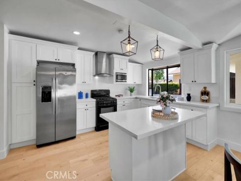 600  Maple  , La Habra, CA