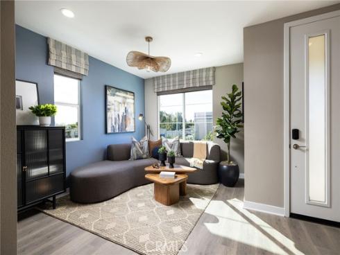 166 E Whittier Boulevard, La Habra, CA