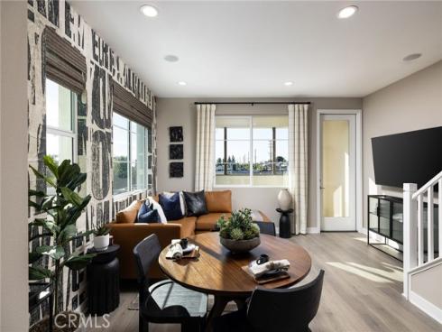 166 E Whittier Boulevard, La Habra, CA
