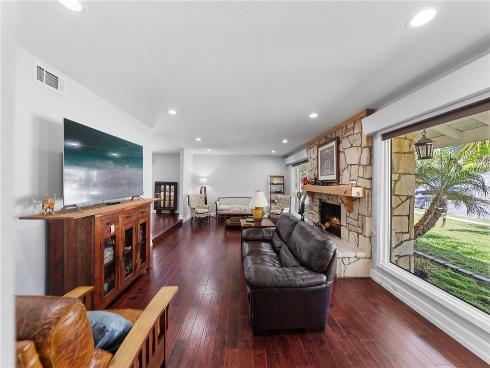 1020 La Serna , La Habra, CA