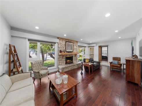1020 La Serna , La Habra, CA