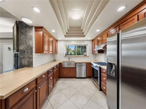 1020 La Serna , La Habra, CA