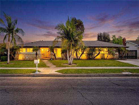 1020 La Serna , La Habra, CA