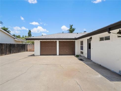 1020 La Serna , La Habra, CA