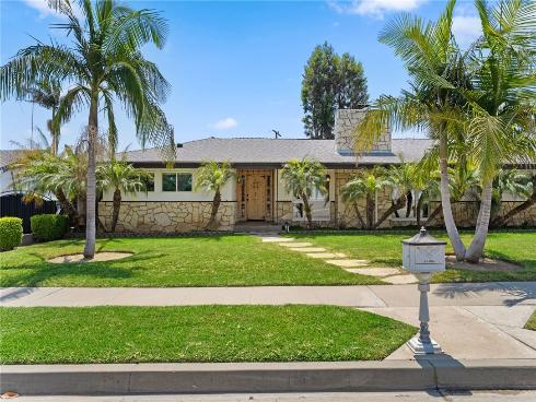 1020 La Serna , La Habra, CA