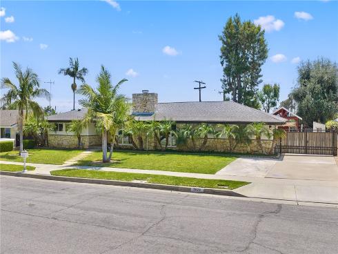 1020 La Serna , La Habra, CA