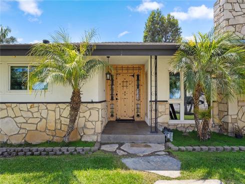 1020 La Serna , La Habra, CA