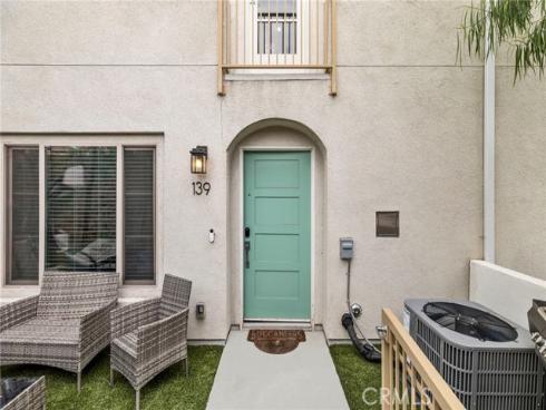 139 E Knox Dr , La Habra, CA