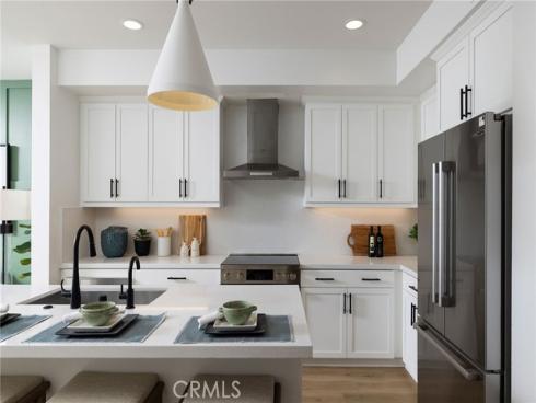 318 E William Way, La Habra, CA